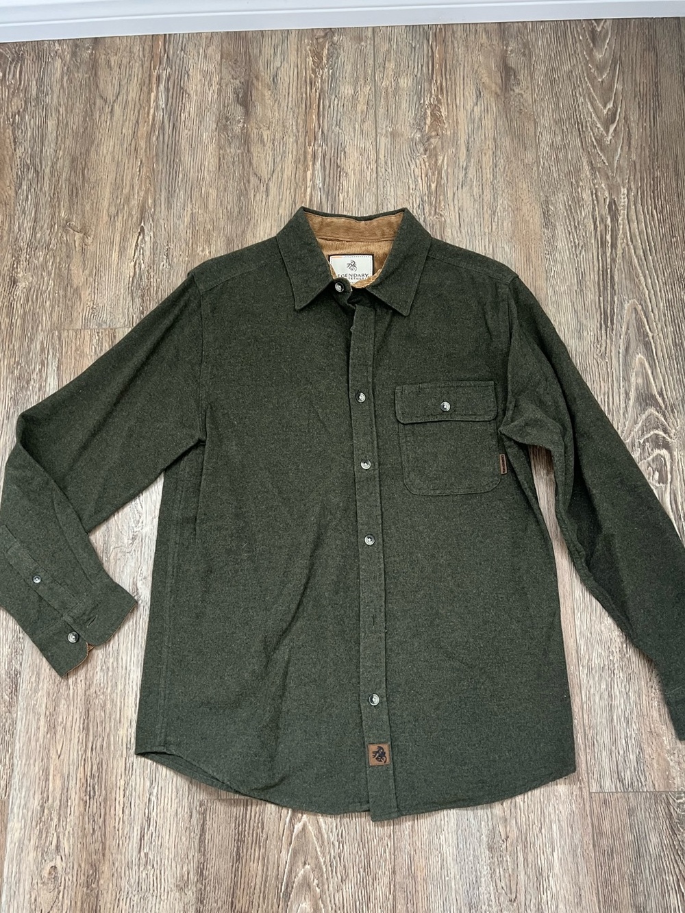 Stunning Men's Button-Down Flanel